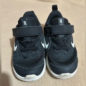 Nike Kids Black and White Sneakers